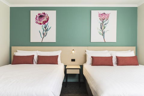 Nightcap At Balaclava Hotel - Phillip Island Accommodation 1