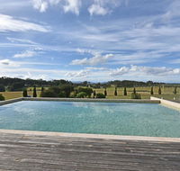 Noble Willow Homestead Lovedale. Super Spacious with views and pool - Phillip Island Accommodation