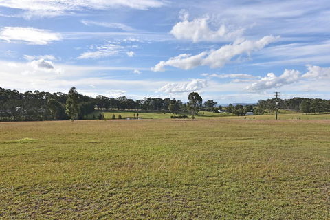 Noble Willow Studio Lovedale. Spacious, With Views And Pool - Phillip Island Accommodation 1