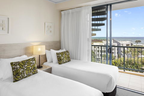 Oaks Sunshine Coast Seaforth Resort - Phillip Island Accommodation 3