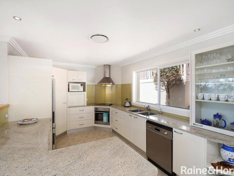 Ocean Breeze - 41 Kurrawyba Avenue, Terrigal - Phillip Island Accommodation 3
