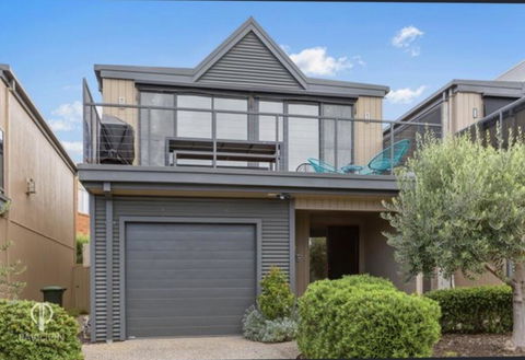 Ocean Grove House With Fantastic Ocean Views - Phillip Island Accommodation 1
