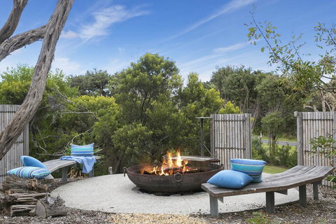 Ocean Luxe Retreat Luxury House With Pool, Tennis Court, Fireplace, Walk To Beach - Phillip Island Accommodation 3