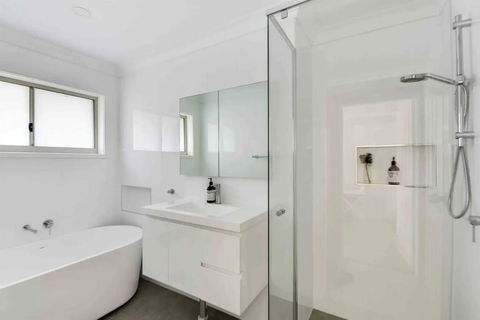 Ocean Views On Barnhill - Phillip Island Accommodation 3