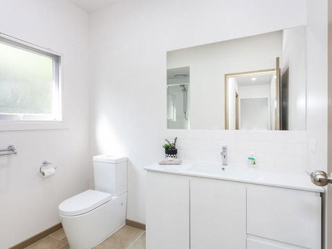 OCEANS 12 - ANGLESEA - Phillip Island Accommodation 2
