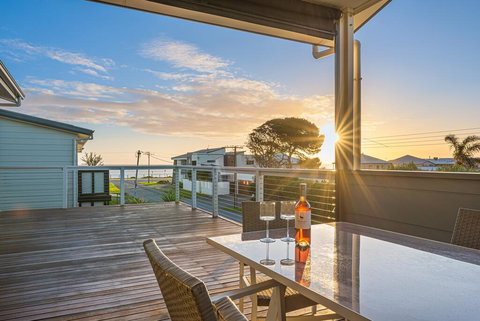 Oceans Eight - Phillip Island Accommodation 0
