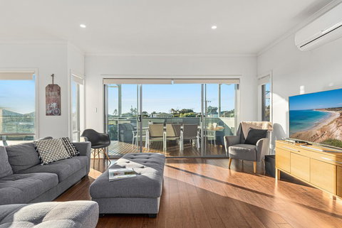 Oceans Eight - Phillip Island Accommodation 2