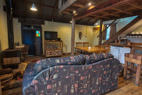 Old Leura Dairy - Phillip Island Accommodation 2