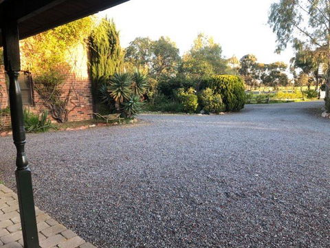 Olde Horsham Motor Inn - Phillip Island Accommodation 0