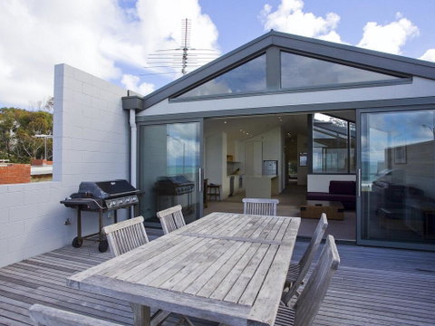One 36 - Phillip Island Accommodation 2