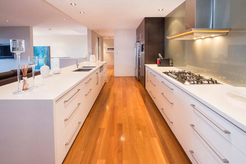 Opulent Oasis - Luxurious Old Dunsborough With Pool And Ocean Views - Phillip Island Accommodation 2