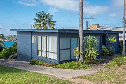 Pambula Family Beach House - Phillip Island Accommodation 1