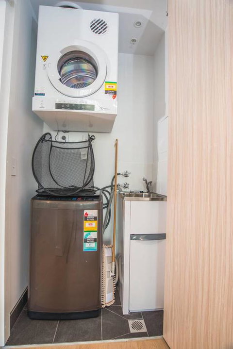 Perfect Location, CBD 2Bed2Bath APT, Parking, Wifi - Phillip Island Accommodation 3