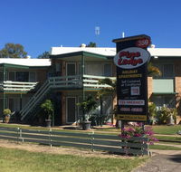 Pine Lodge - Phillip Island Accommodation