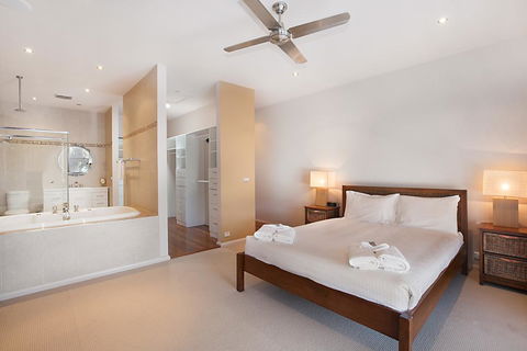 Play A Round - Phillip Island Accommodation 3