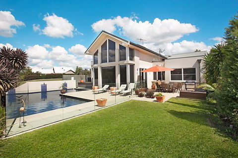 Play A Round - Phillip Island Accommodation 0