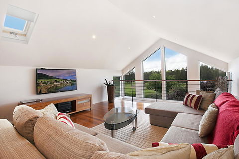 Play A Round - Phillip Island Accommodation 2