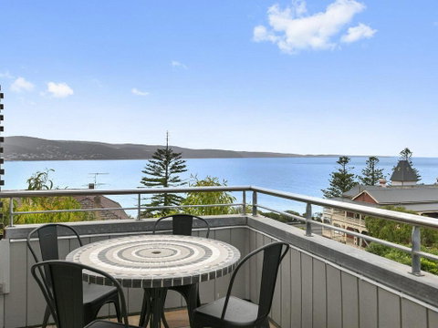 POINT GREY APARTMENT 2 - Ocean VIews With Wifi - Phillip Island Accommodation 0