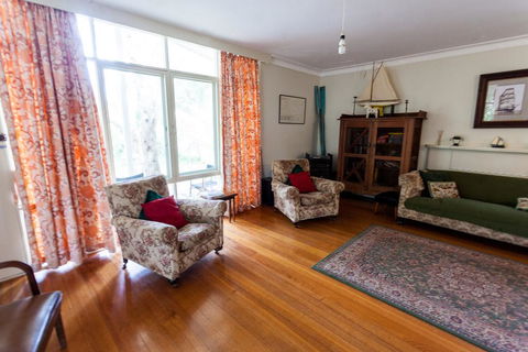 Point Lonsdale Beach House - Phillip Island Accommodation 2