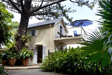 Port Douglas Cottage & Lodge - Phillip Island Accommodation 0