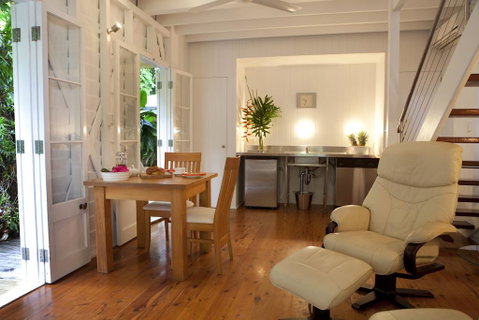 Port Douglas Cottage & Lodge - Phillip Island Accommodation 3