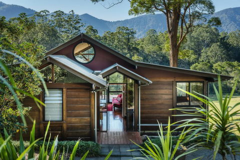 Promised Land Retreat - Phillip Island Accommodation 0