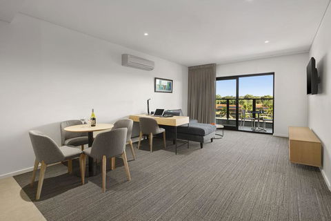 Quality Hotel Lakeside - Phillip Island Accommodation 3