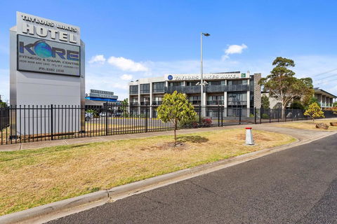 Quality Hotel Taylors Lakes - Phillip Island Accommodation 1