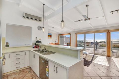 Queensland South - Phillip Island Accommodation 2