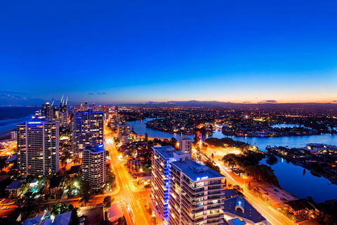Queensland's Tallest Resort Hamilton Avenue Surfers Paradise - Phillip Island Accommodation 2