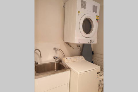 Quiet Apartment Walking Distance To Restaurants - Phillip Island Accommodation 1