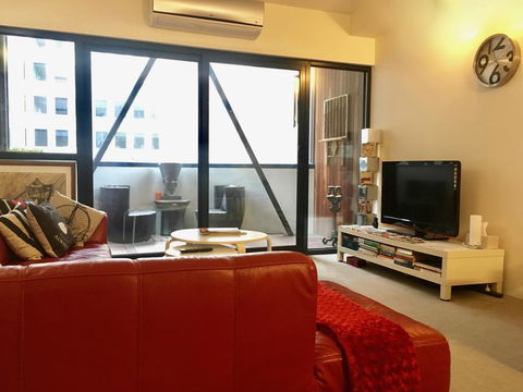 Quiet Laneway Apartment Near Bourke St Mall - Phillip Island Accommodation 3