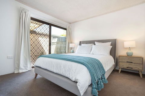 Quiet River Front Escape Walk To Ocean Street & Shops - Phillip Island Accommodation 2