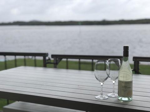 Quiet River Front Escape Walk To Ocean Street & Shops - Phillip Island Accommodation 3
