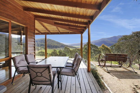 Quins Gap Private Retreat - Phillip Island Accommodation 1