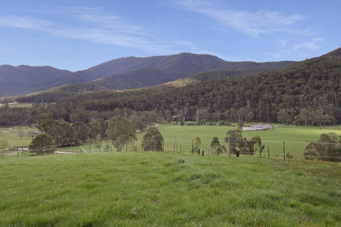 Quins Gap Private Retreat - Phillip Island Accommodation 0