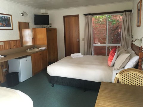 Railway Motel Myrtleford - Phillip Island Accommodation 1