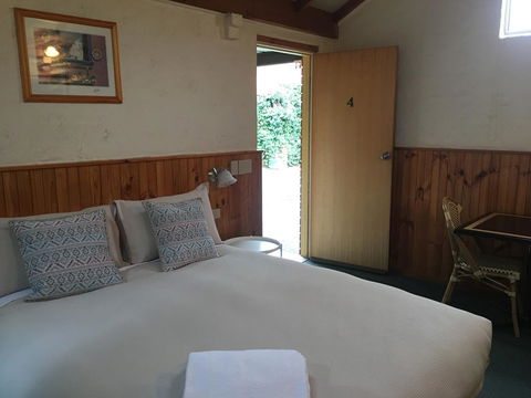 Railway Motel Myrtleford - Phillip Island Accommodation 3