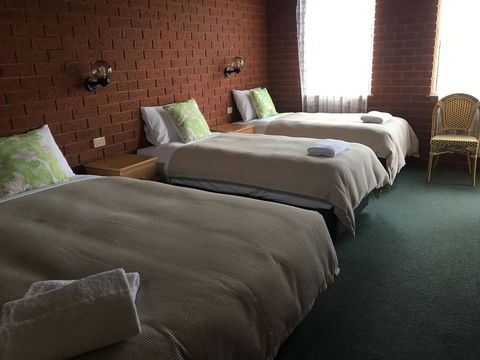Railway Motel Myrtleford - Phillip Island Accommodation 2