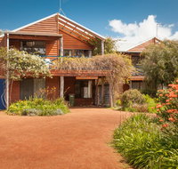 Rainbow House - Phillip Island Accommodation