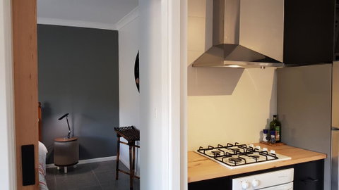 Red Ochre - Large 1BR With Private Courtyard - Phillip Island Accommodation 3
