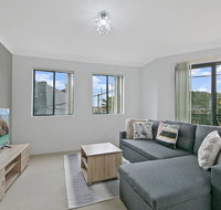 REDFERN 3 BEDROOM APARTMENT FREE PARKING WALK TO CENTRAL STATION NRE187 - Phillip Island Accommodation