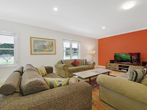 Redhaven House - Spacious, Quiet And Private - Phillip Island Accommodation 2