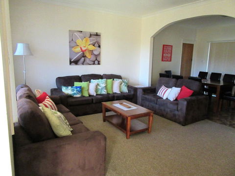 River House Mudgee - Phillip Island Accommodation 2