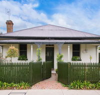 Roalies Farm House - Phillip Island Accommodation