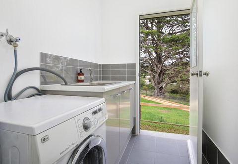 Rockwall - Pet-Friendly - Fire Pit - Phillip Island Accommodation 1