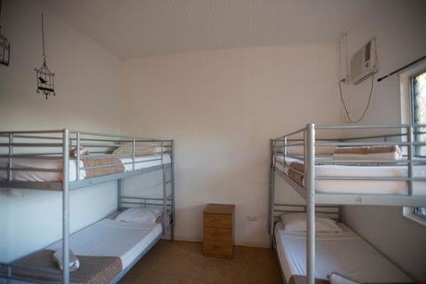 Roey Backpackers And Party Bar - Phillip Island Accommodation 2