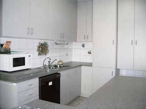 Salter Station. Blanchetown. South Australia - Phillip Island Accommodation 2