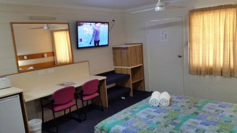Sandcastle Motel Tin Can Bay - Phillip Island Accommodation 2