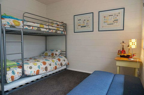 Santa Monica - Phillip Island Accommodation 3